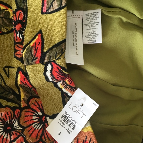 NWT Ann Taylor Pencil Skirt w/Back Slit - Picture 5 of 5